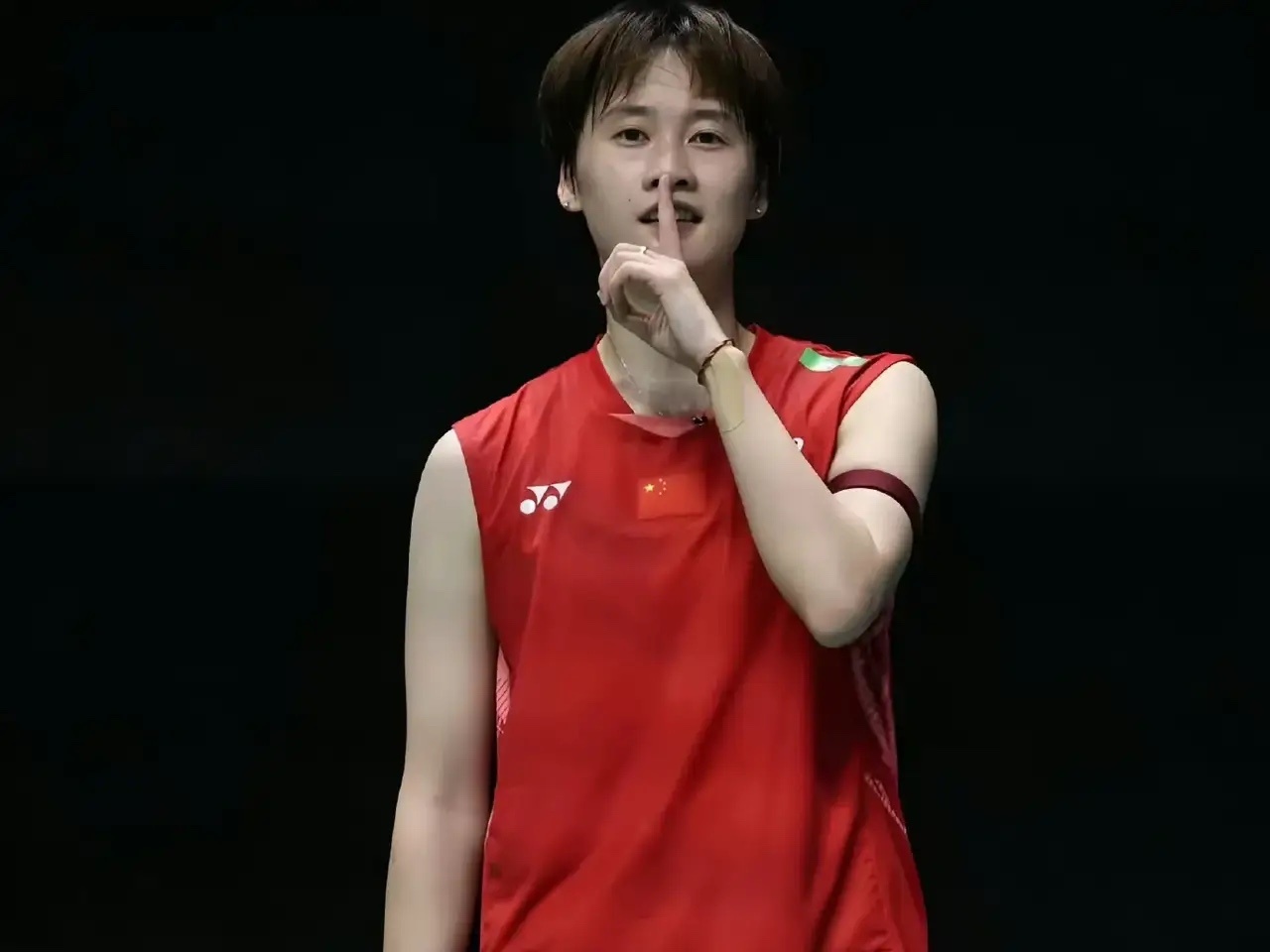 陈雨菲晋级世锦赛女单四强2025羽毛球世锦赛女单1/4决赛，凌晨结束一场比赛，经