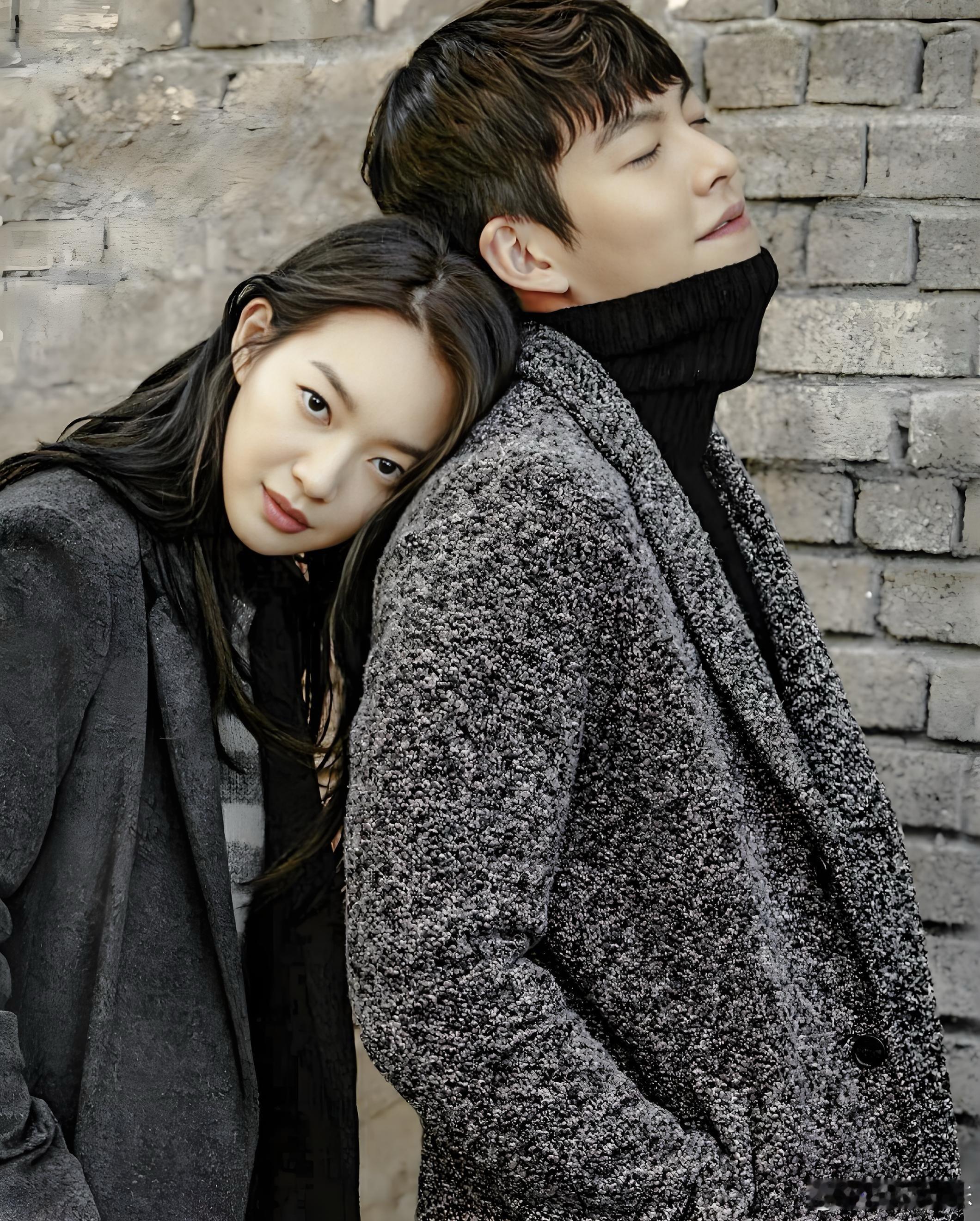 金宇彬申敏儿结婚：2015年，申敏儿和金宇彬因拍摄广告相识相恋，同年7月双方经纪