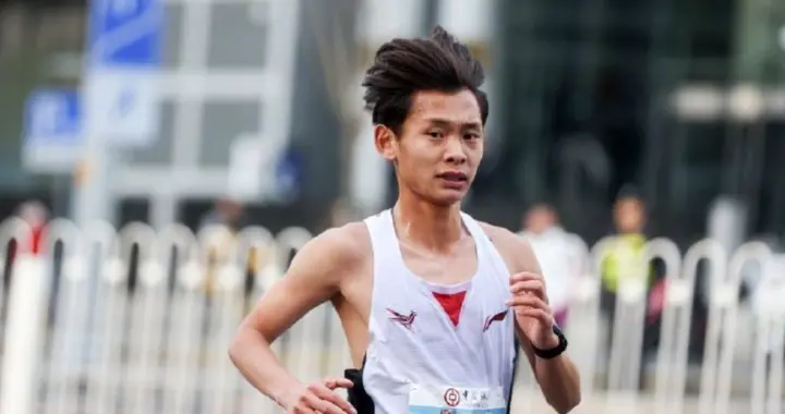 1小时01分16秒！王文杰北京半程马拉松破全国半马纪录