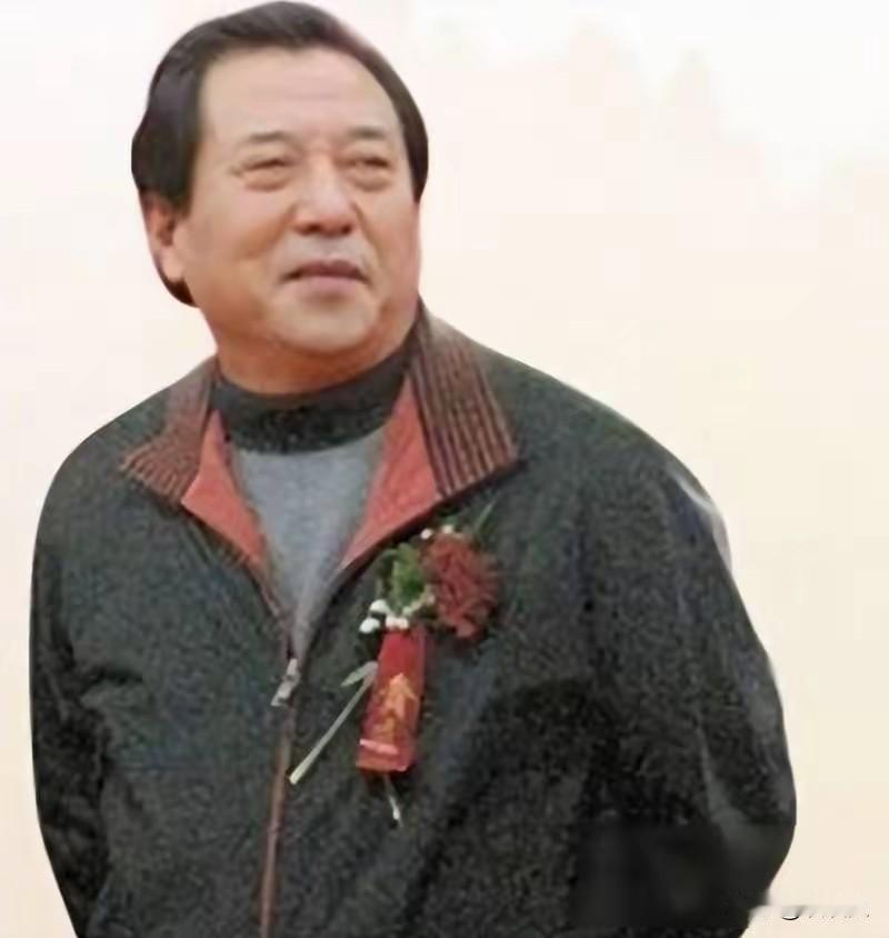 1991年，入狱15年的张铁生刑满释放。为了谋生，他转身下海，日后却成了身价过亿