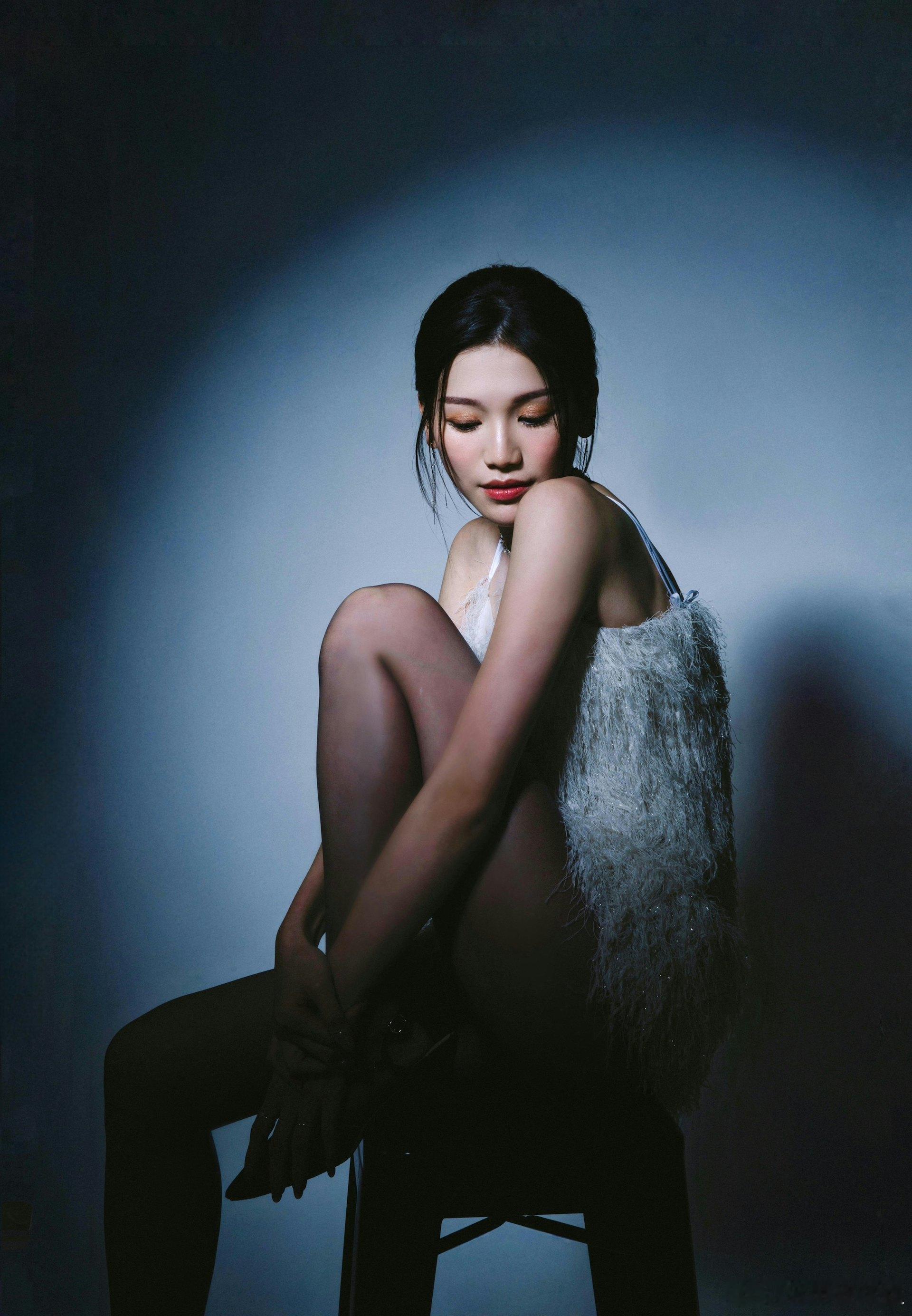 無綫小花鄧美欣(Venus)樣子甜美可人，一對長腿更是冇得彈。雖則她現正忙於拍攝
