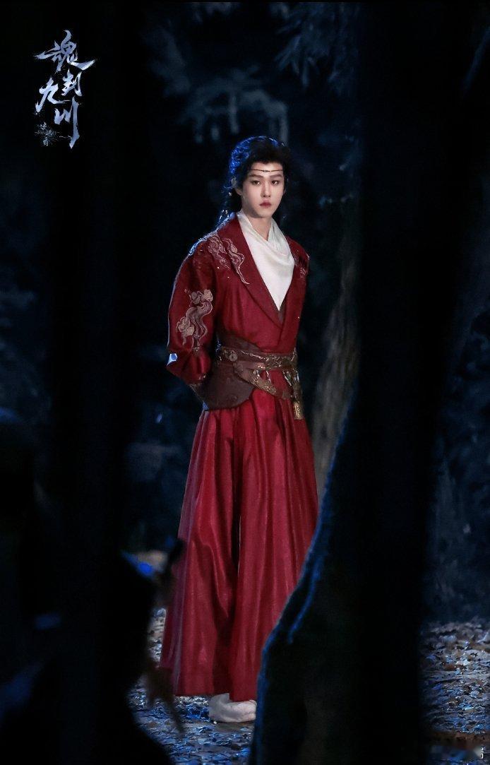 田嘉瑞魂判九川🩵田嘉瑞云九川如约而至的不只是夏天，更是我对你比夏天更热烈的爱。