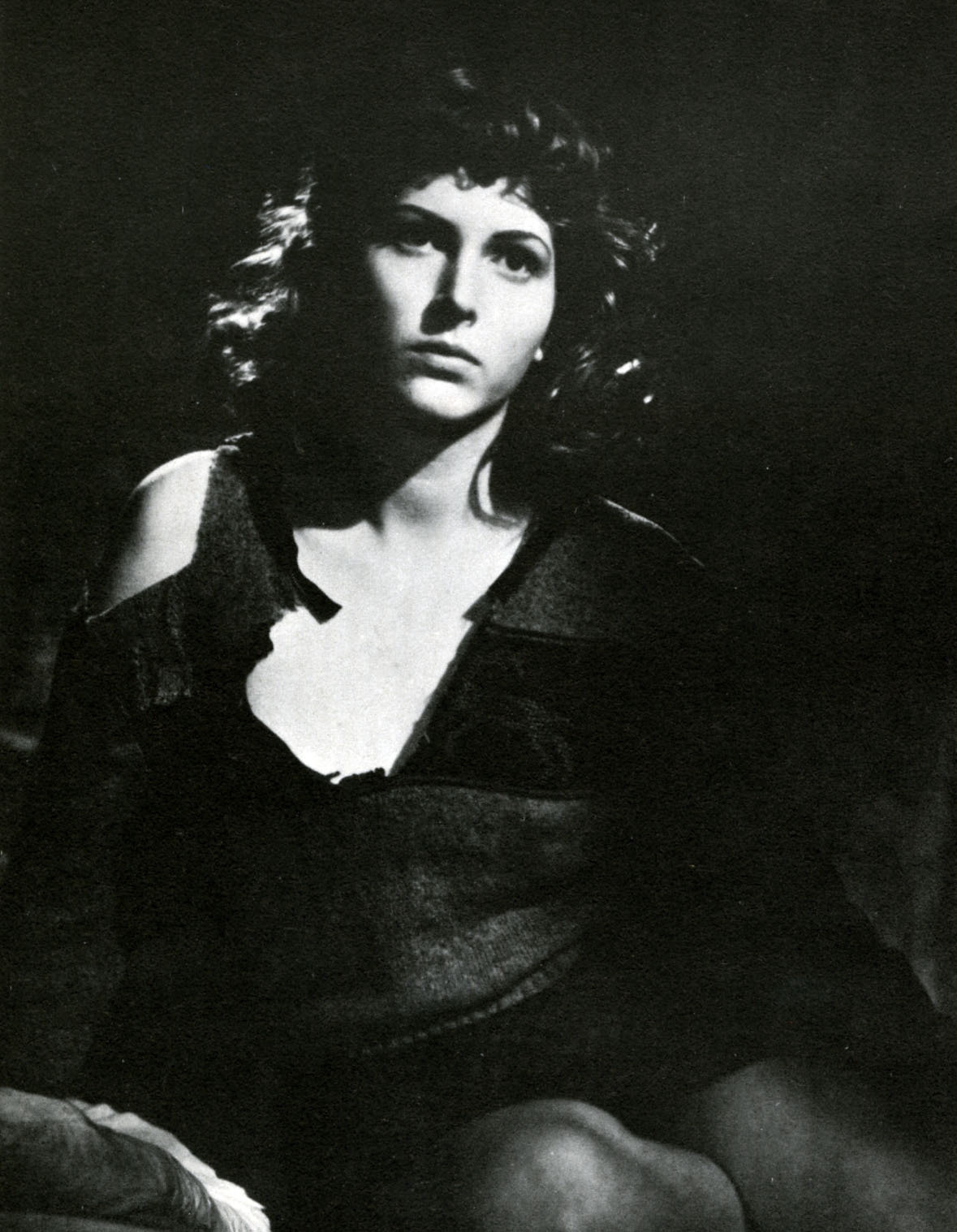 安利一位意大利古早女演员——卡拉·德尔波娇活跃于1940~1950年代，最有名的