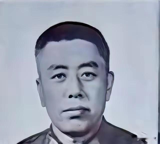 1979年，副师长赵连玉从越南战场返回祖国的途中，不幸被狙杀，搜查后，竟发现这个