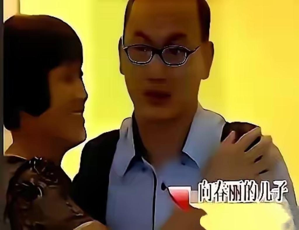 湖南岳阳的向春丽，婚后和丈夫矛盾重重，丈夫不堪重压喝农药离世。当时她已怀有身孕，
