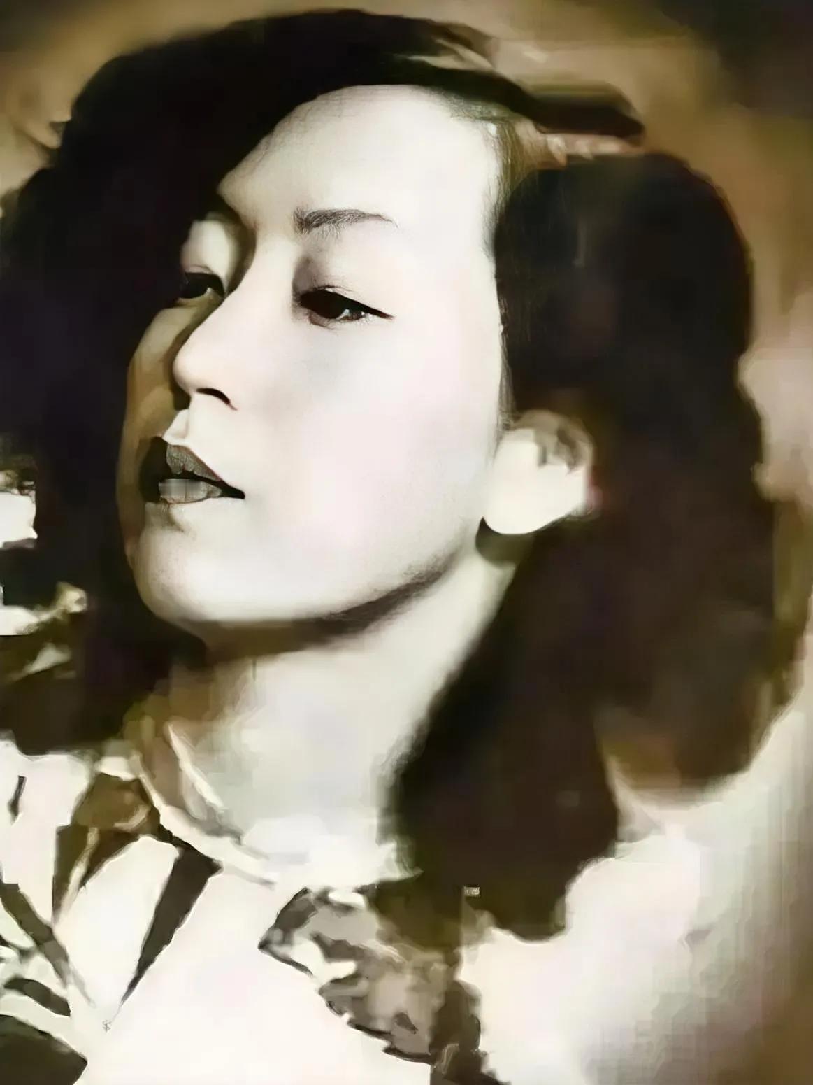 张爱玲说：“很多男人碰到有才华的女人，总想睡了她，而不是欣赏和崇拜她的才华。其实
