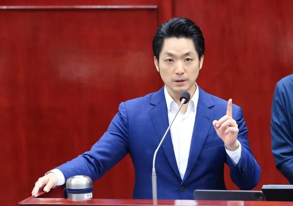 沉默96小时后，台当局公开道歉，蒋万安开始行动，两岸已签约成功。压力山大！谁都没