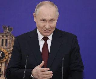 泽连斯基低头？特朗普逼签？和平还是交易？

11月22日，乌克兰派出一个代表团前