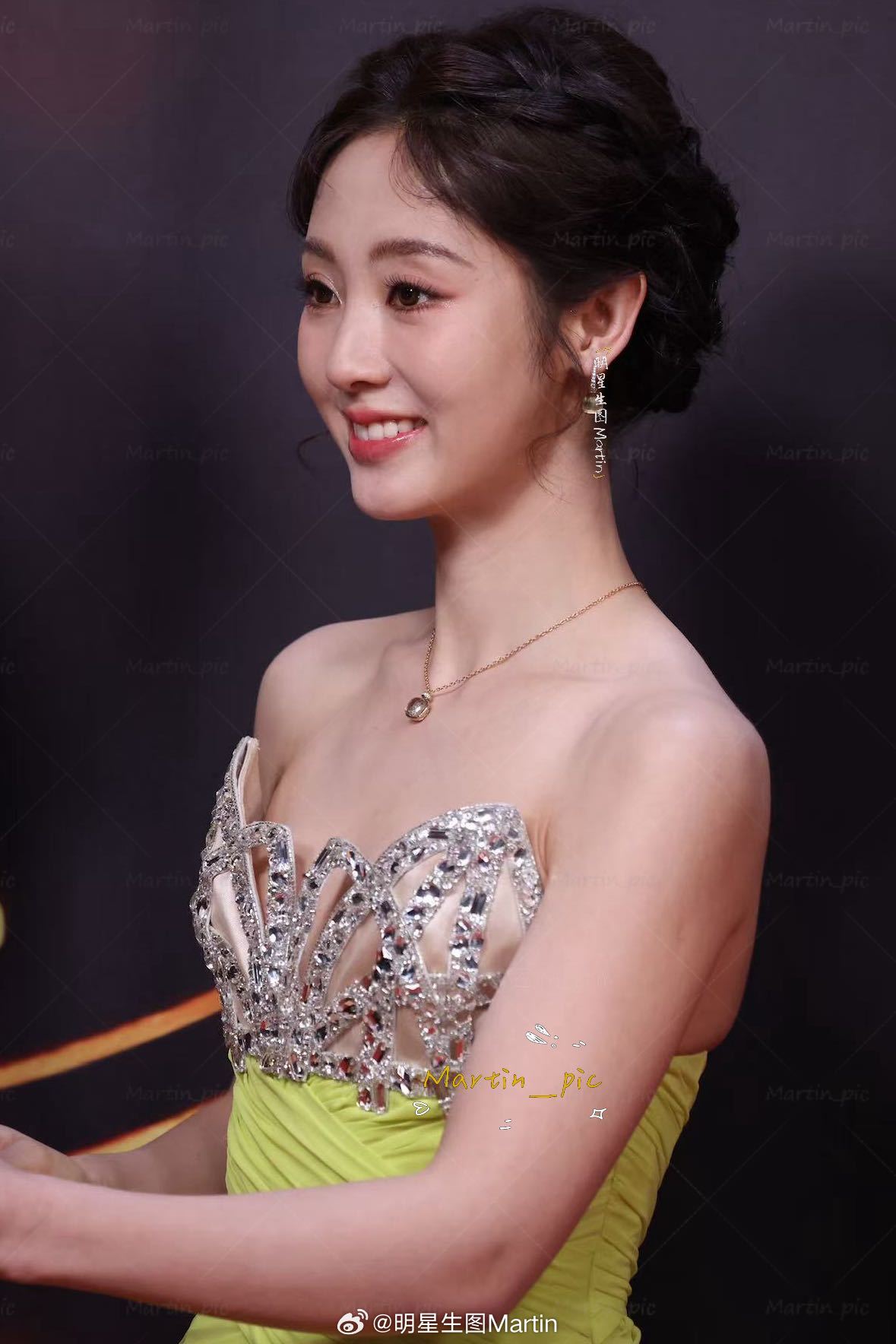 邢菲 邢菲电视剧品质盛典生图如此美萌的邢菲邢菲说机会是要自己去争取的