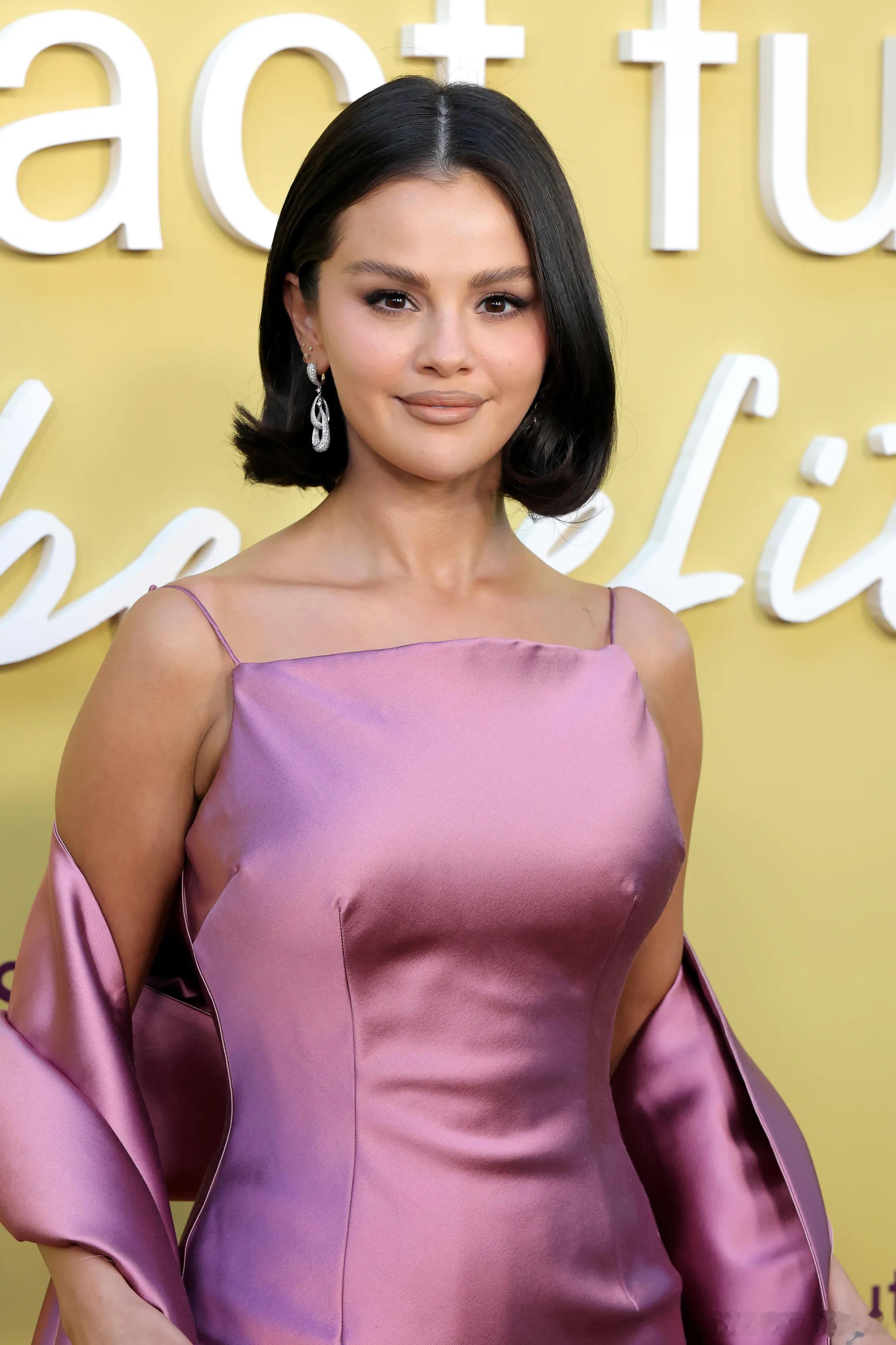 SelenaGomez 赛琳娜戈麦斯参与新项目赛琳娜和多位来自不同领域的代表人物
