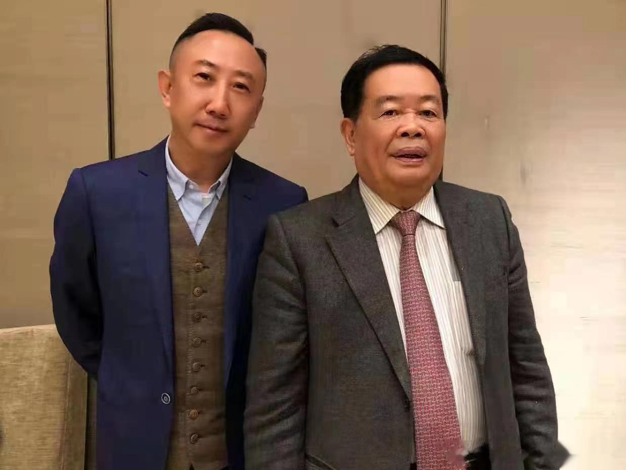 【值得抒写的企业家精神：温度与文艺情怀 】2020年，一部广受好评的纪录片《美国
