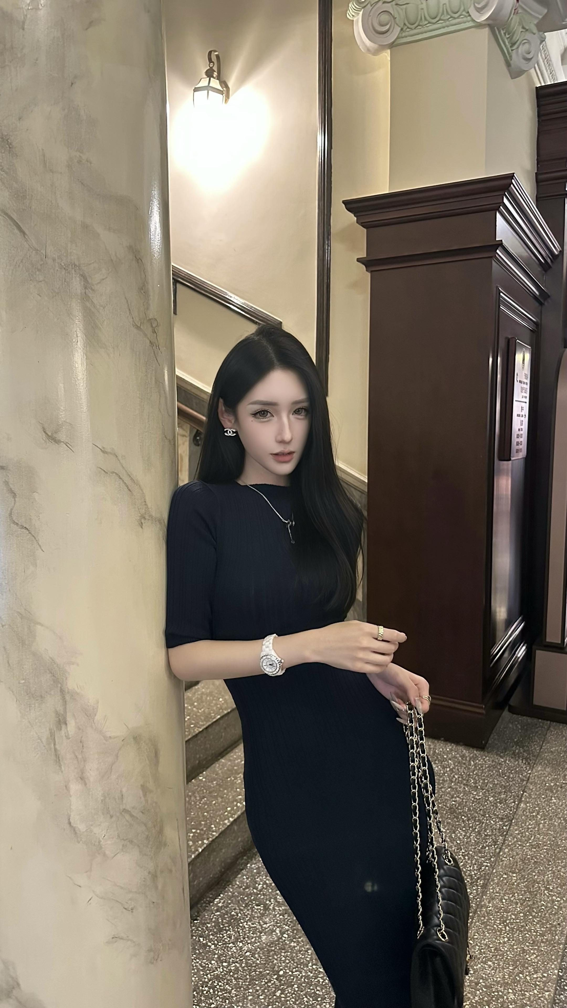 都说男儿膝下有黄金 那我说女儿傲骨胜千钧。
