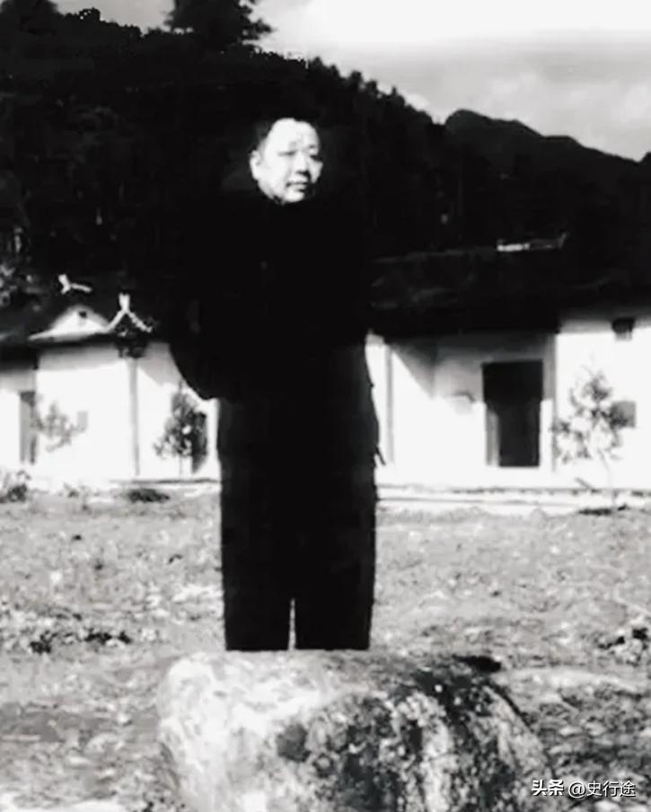 1968年，工程兵司令员陈士榘在广州开会时，遇见辽宁省副省长黄达，开玩笑说：“马