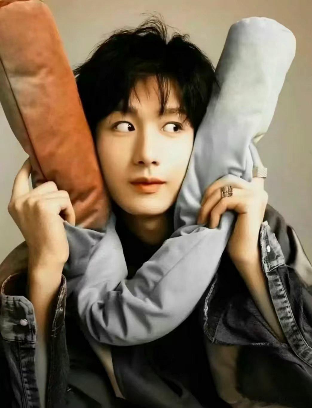 成毅长安二十四计cy成毅谢淮安“ 人生苦短，你要活得畅快淋漓。”成毅｜赴山海｜萧