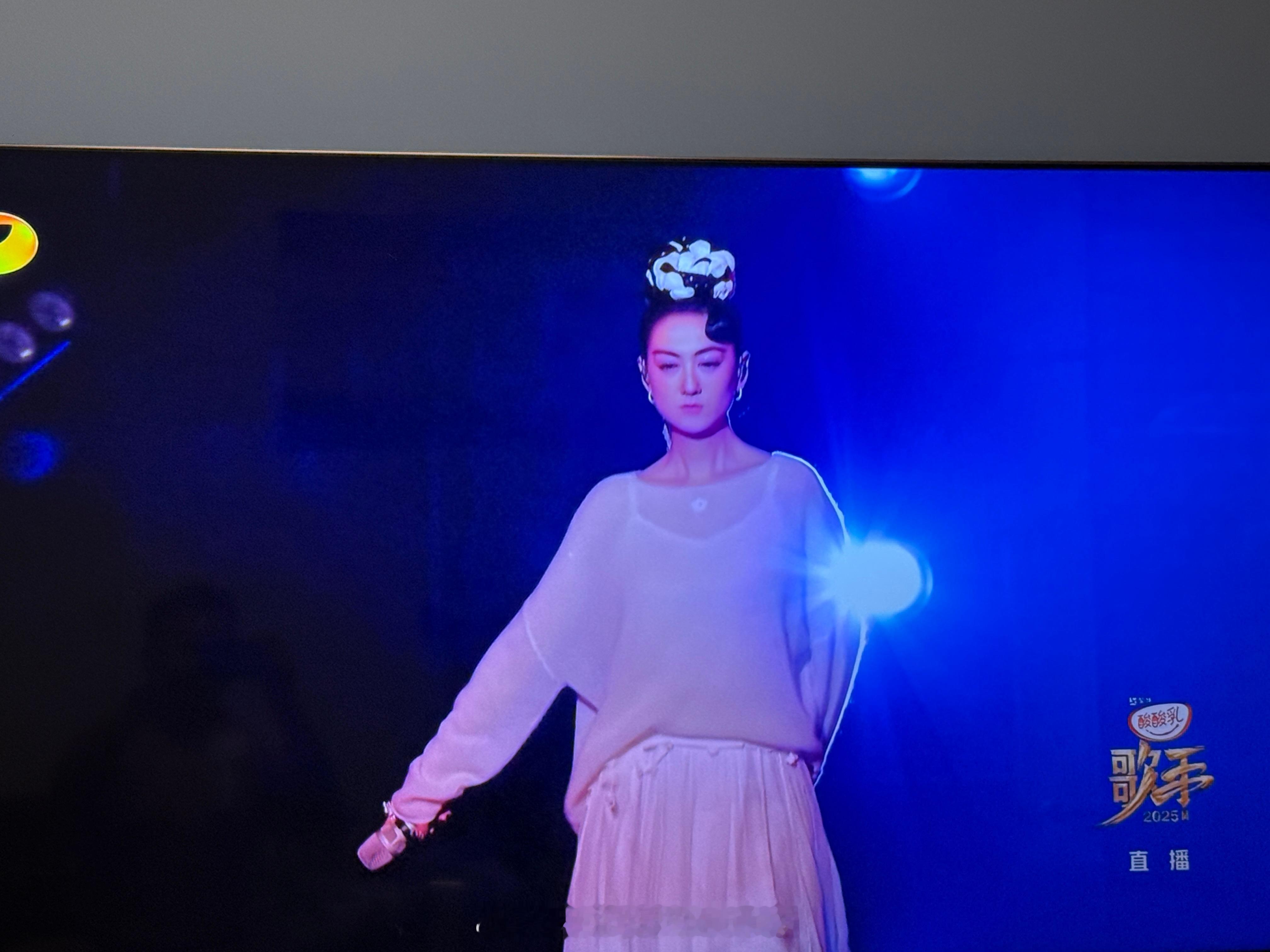 歌手直播这个什么者来女是要做法吗？ ​​​