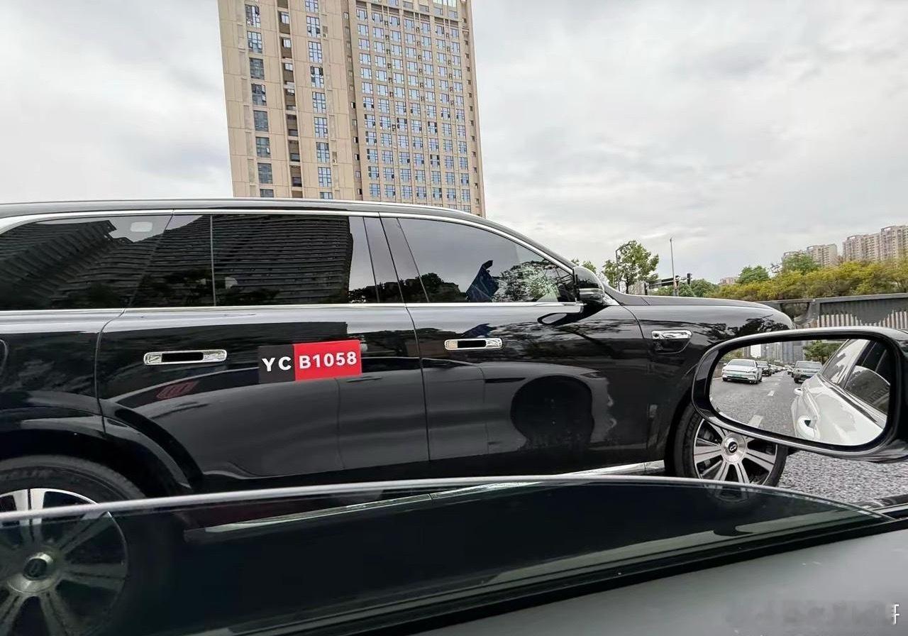 新款问界 M9 已经在工信部备案比起前代，电机由前 165KW+后 200KW 