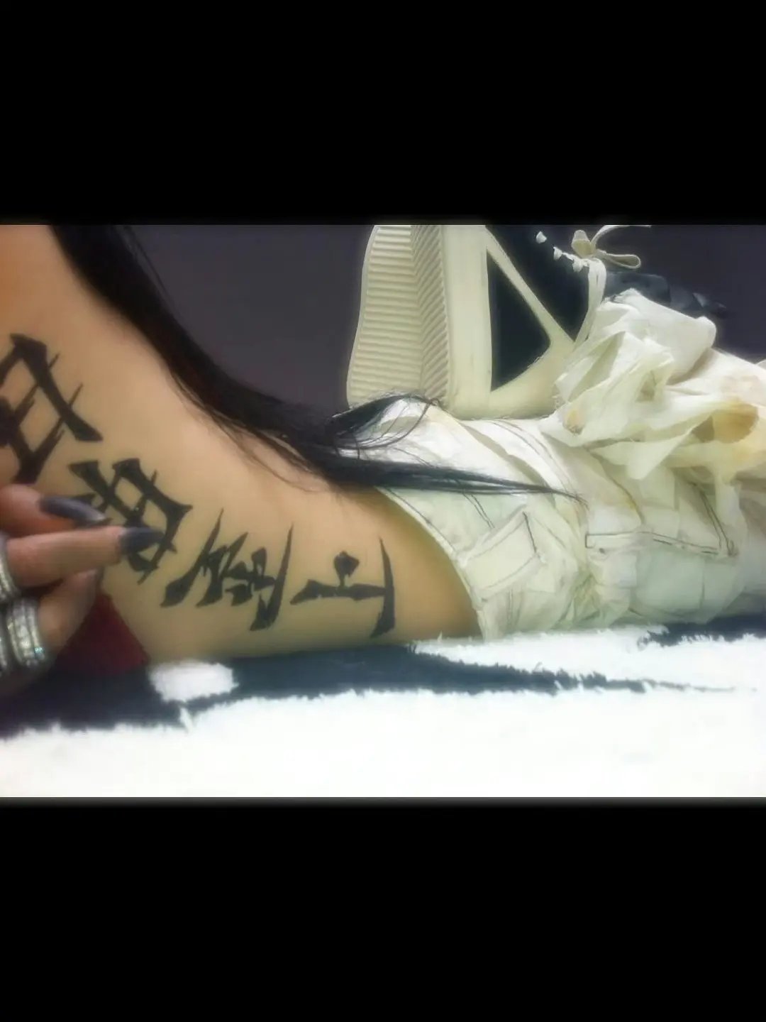 宁艺卓有种没上过学的美感 