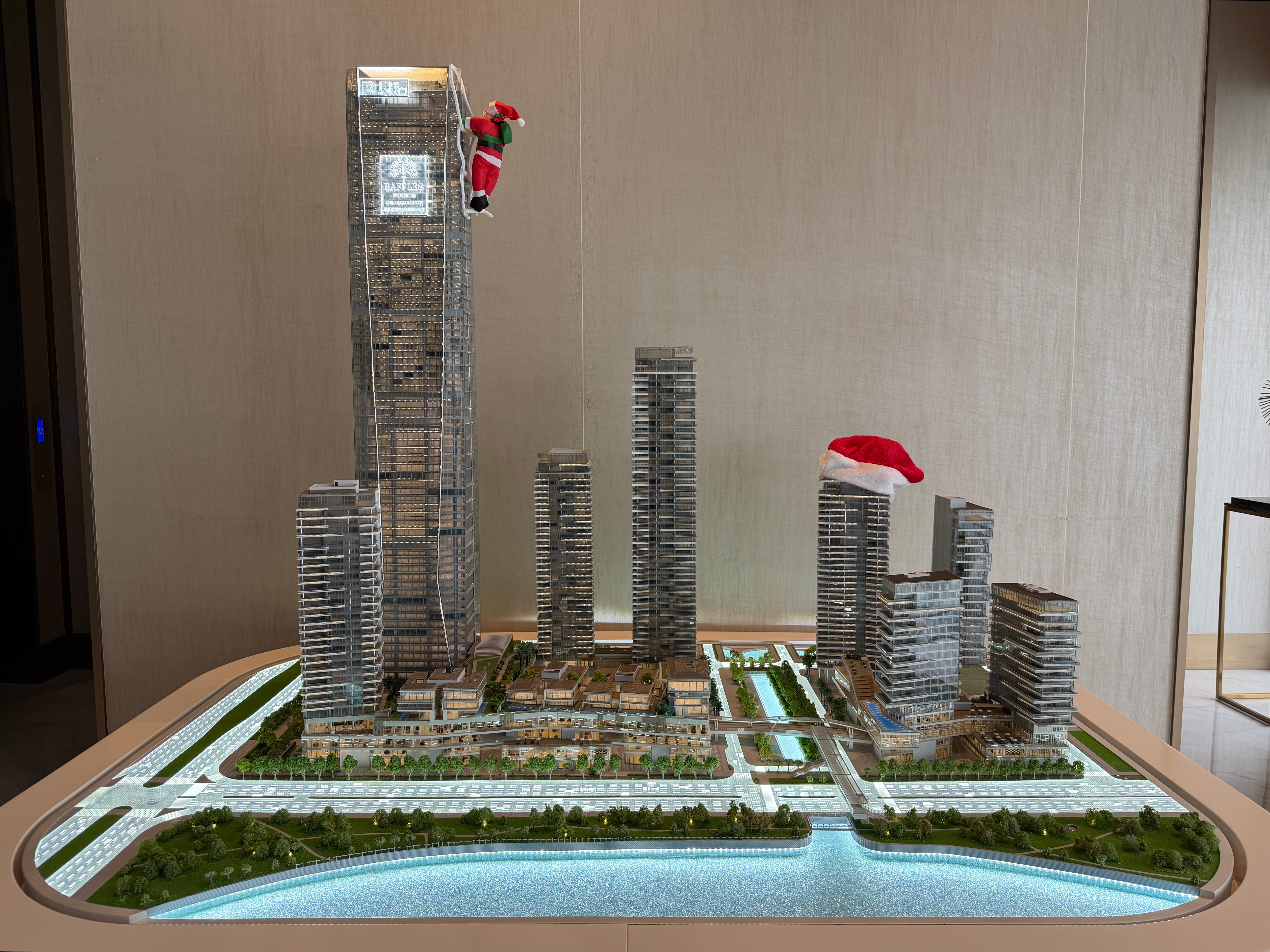 最近看了一套深圳湾1号差不多900平的大平层，应该是我看过最好的实体平层了，没有