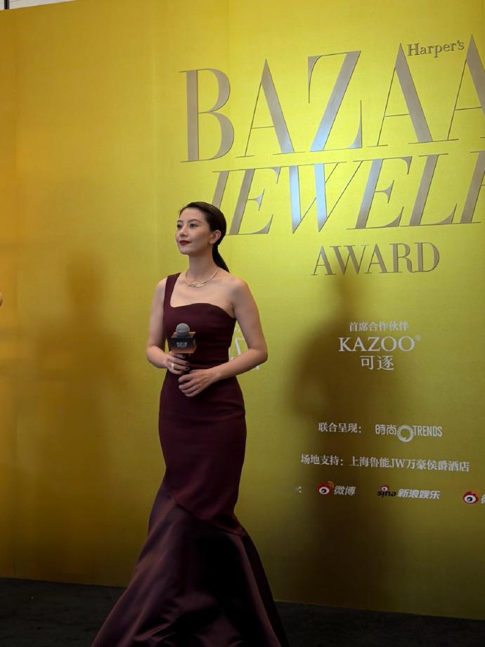 高圆圆生图比精修还稳定 又被高圆圆的生图美到了！没有滤镜加持，却依然美得清新脱俗