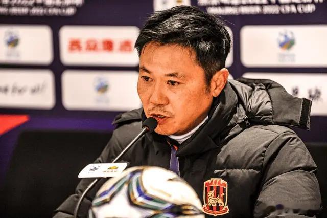 官方：江苏队旧将、前国脚陆博飞将正式出任镇江队主帅。 “苏超”官方宣布：前国脚、