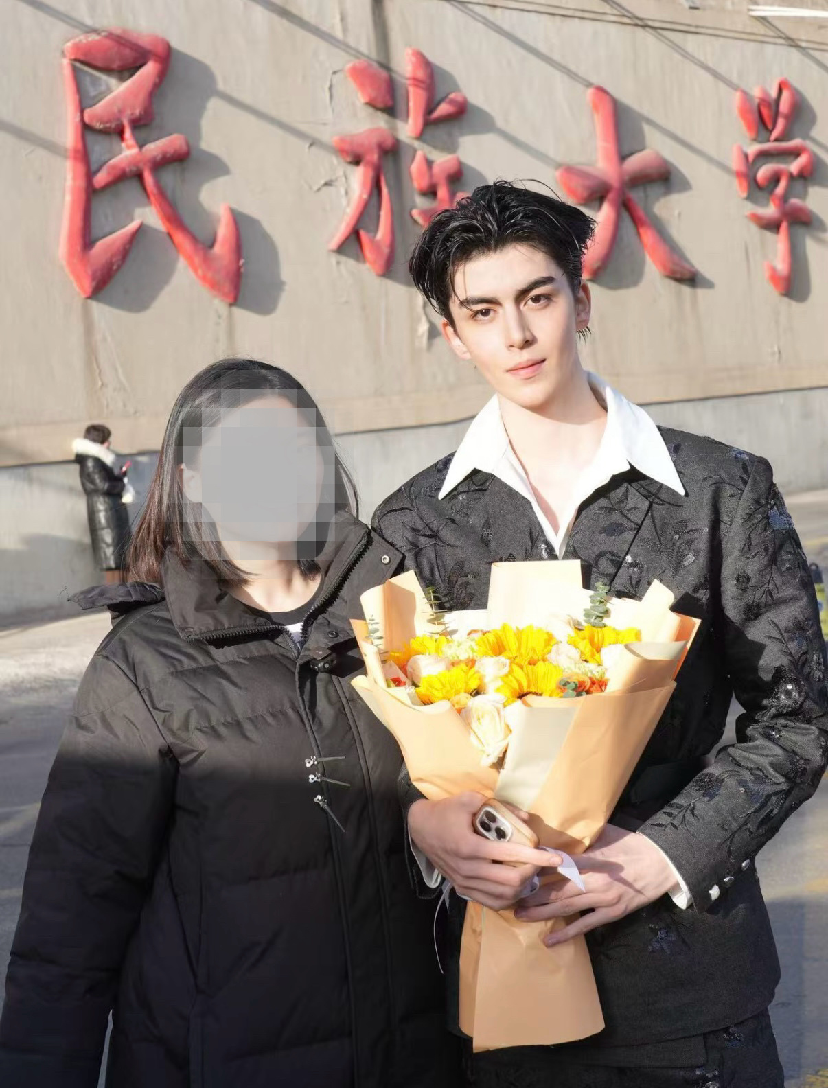 最帅艺考生上综艺了少年无尽夏对上了！艺考爆火建模脸男生正是剧中安栩然，单条评论斩