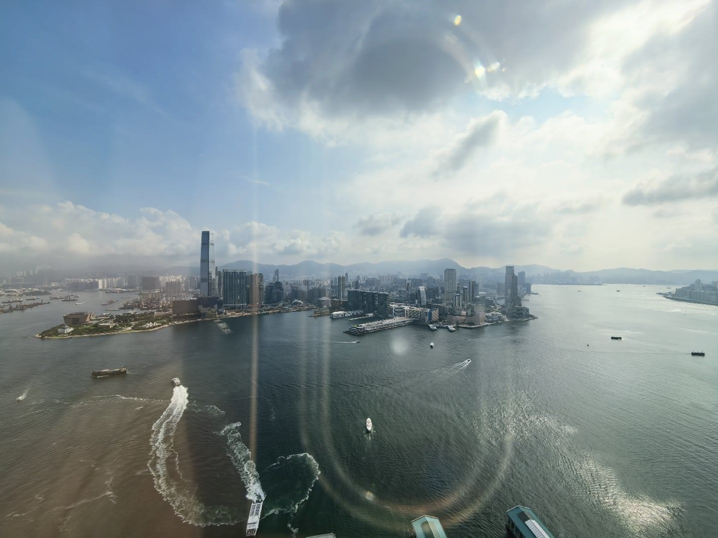 感受香港早高峰 