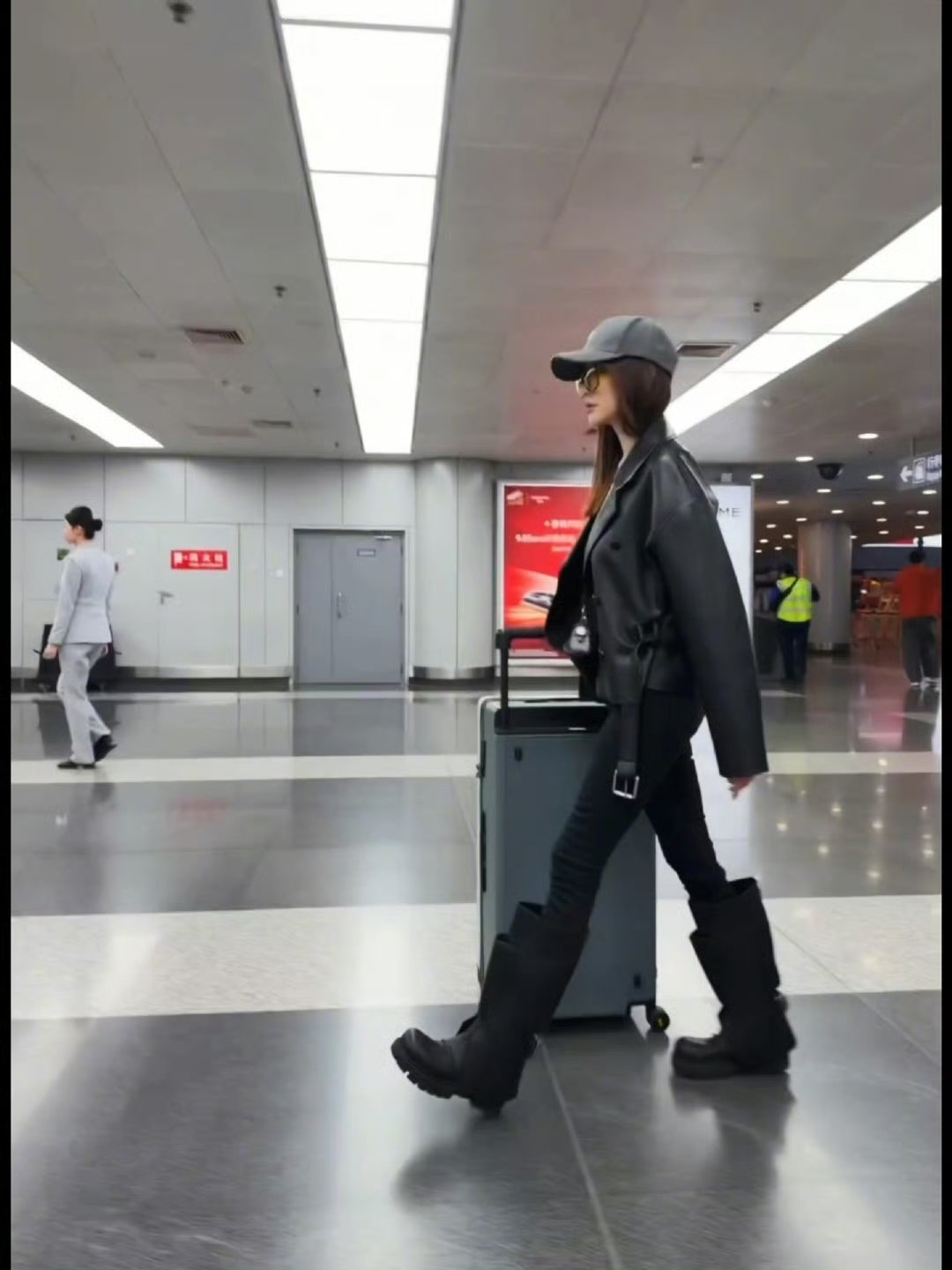 李小冉的初舞台愿望是不要摔跤李小冉希望初舞台别摔跤 李小冉出发乘风2026，初舞