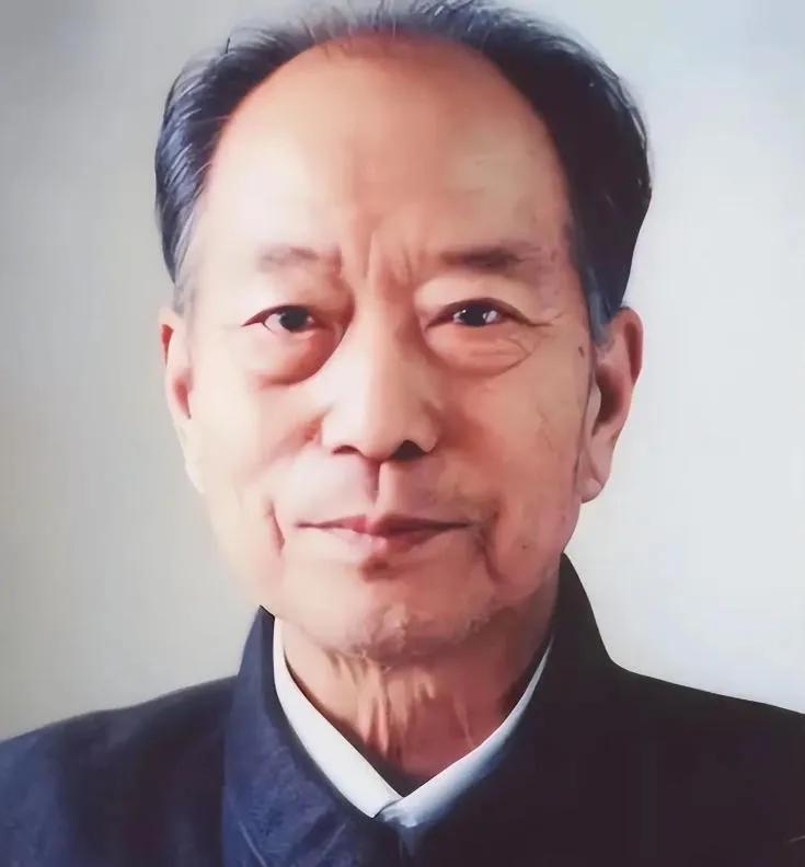 他判刑13年至死未平反，1年至死未平反，10万人送行墓前立百碑，百姓说不能忘了他