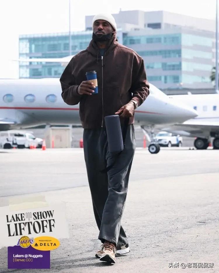 下面是一条关于湖人巨星詹姆斯的新消息！今天湖人将会坐镇主场迎战东部弱旅公牛，在赛