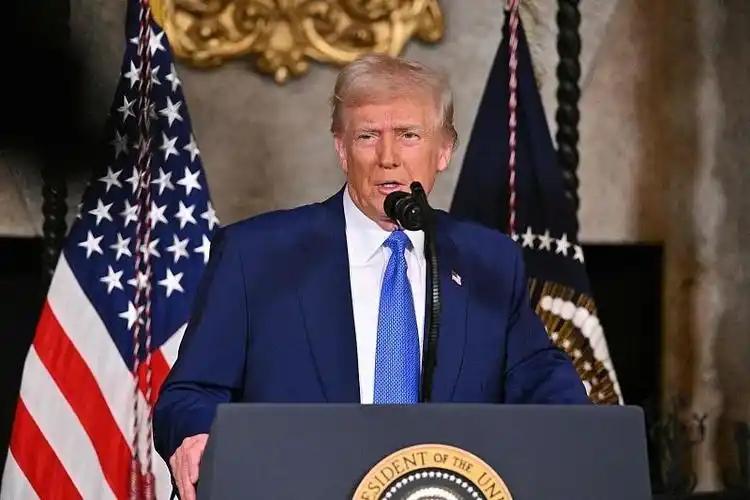特朗普最近又整了个大活，宣布美国将通过北约向乌克兰提供武器，但费用由北约承担。我