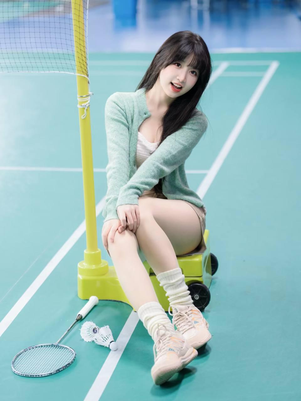 清新甜美少女心爆棚的羽毛球场自拍元气满满🎾💖甜美 美少女 羽毛球自拍 球场少