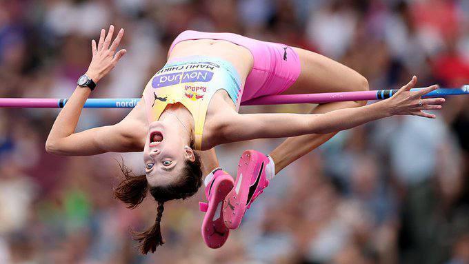 🥇 雅罗斯拉娃·马胡奇赫连续第三次夺得欧洲女子跳高冠军！自2022年以来，这位