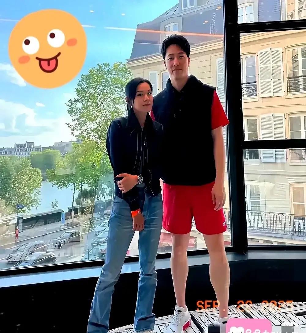 刘翔是最会生活的明星之一，与妻子住在美国大别墅过着低调生活，结婚9年了也不要孩子