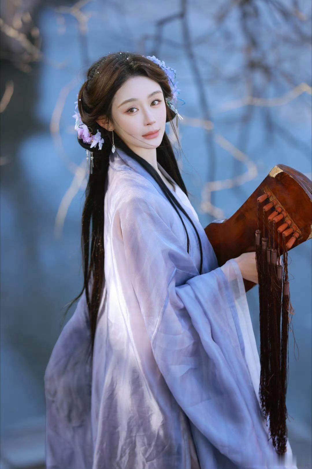 想给程梓递一个仙门师姐本子 淡紫色真的好高级优雅啊像温柔美丽的的仙门大师姐弟子们