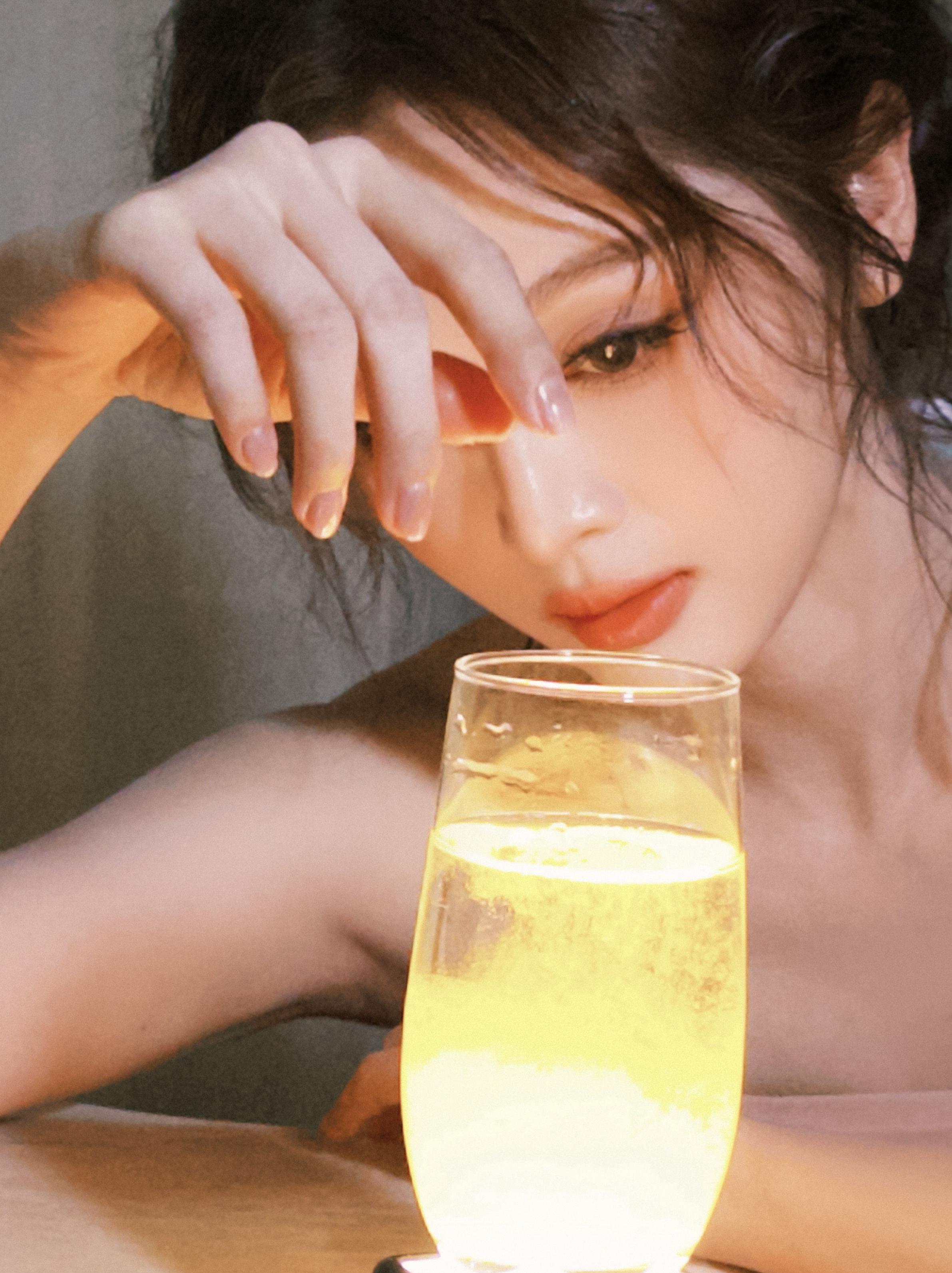 吴宣仪wxy吴宣仪辛凌 四宫格的这四张图也蛮美的​​​