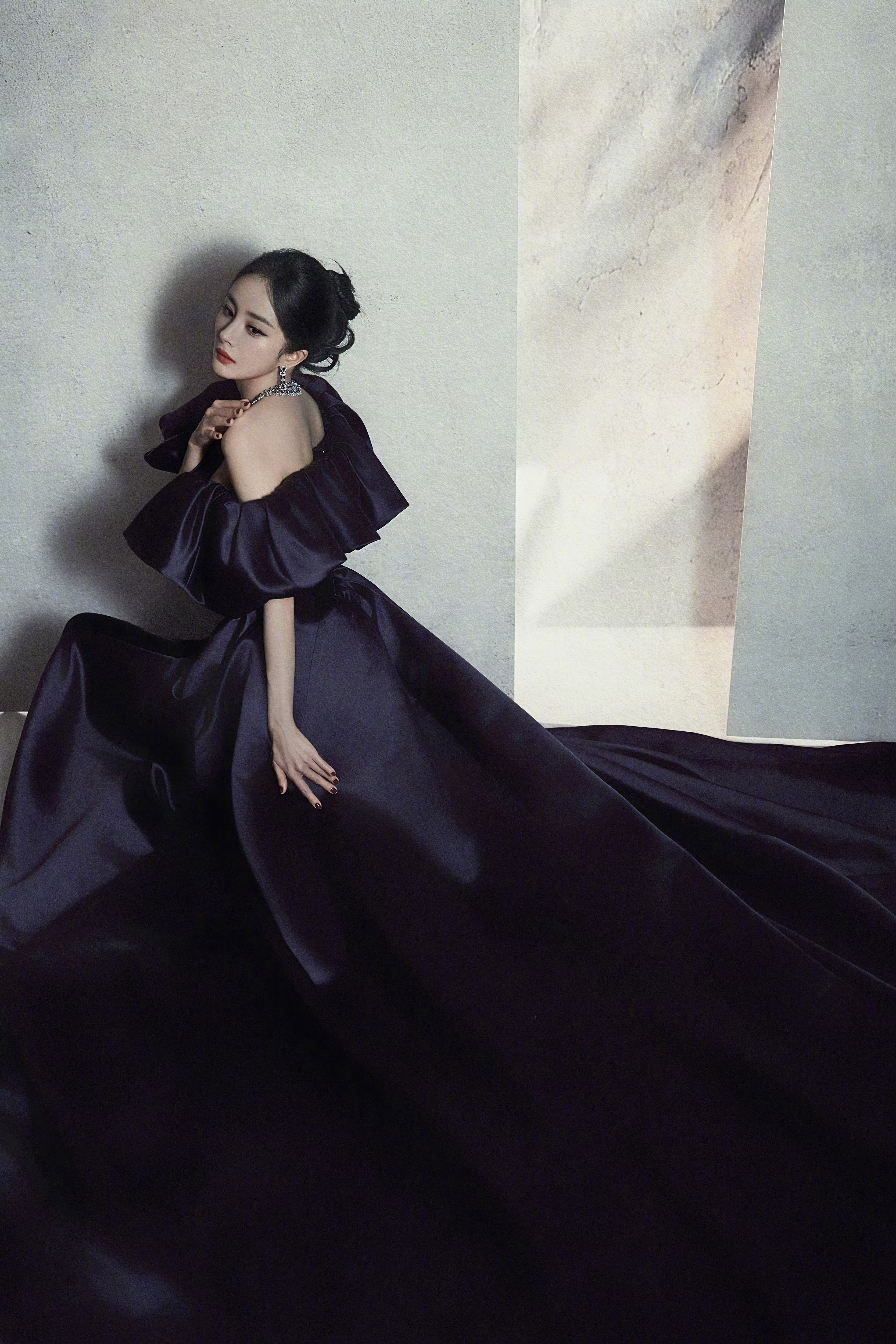 杨幂 x 微博之夜出图🌹杨幂 红唇天才