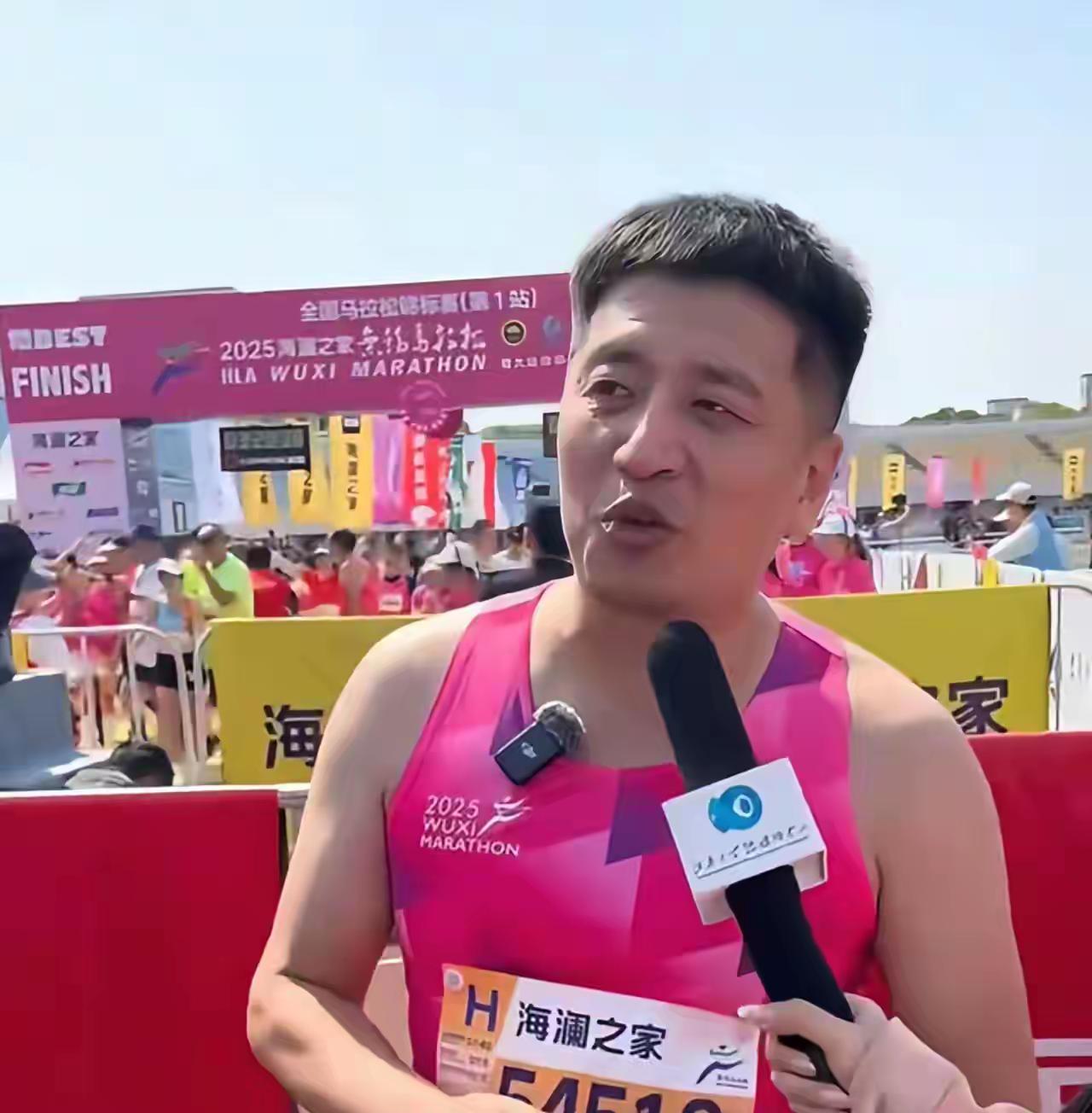 不知大家是否觉察到，可能经常看直播的人会有感觉，后来每次看到张雪峰都很奇怪。
他