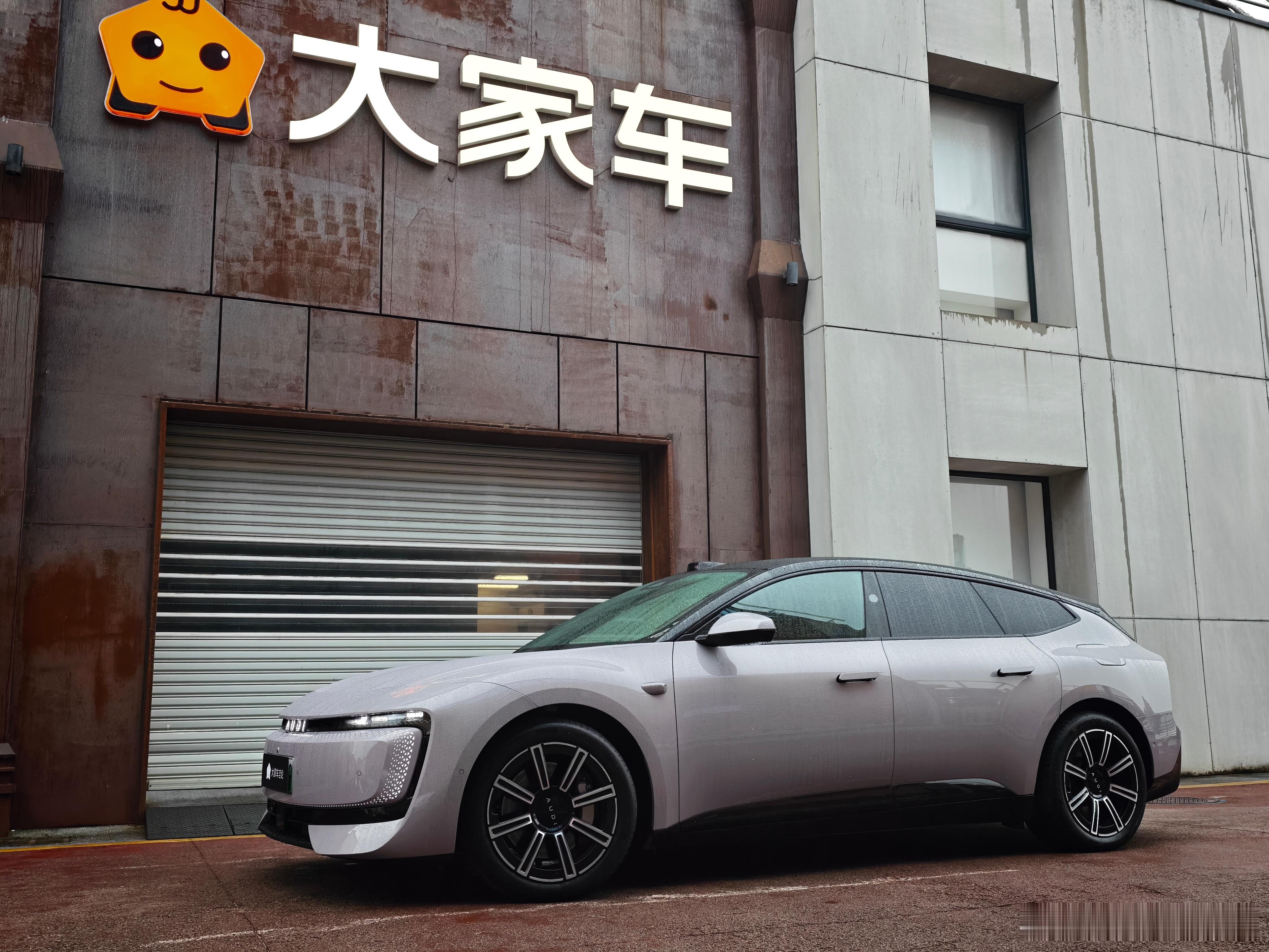 过去这一周没出差，投入“生产队的牛”角色，5天拍了4个长车评（还有一辆车忘拍照了