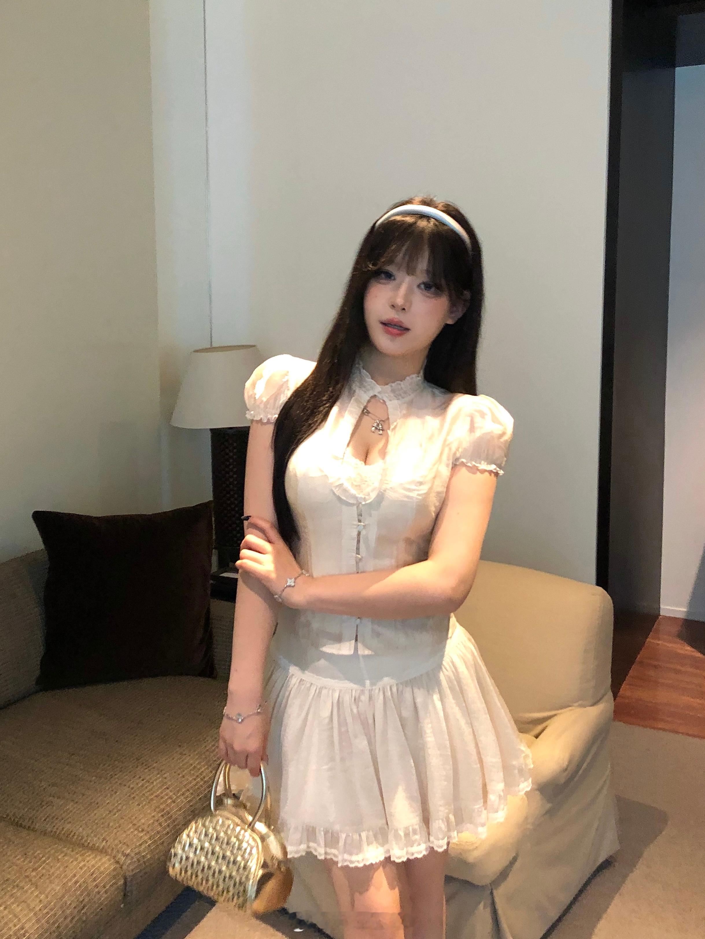 @ 揪一位老婆 一起感受这一份独家定制款的美丽~这期的纯定制线醋酸套装 太太太美