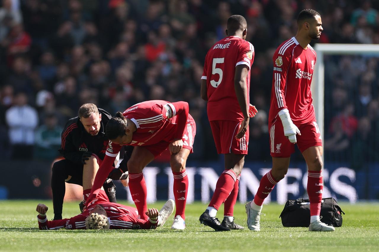 这个赛季的利物浦就是这样，状态极其的不稳定！在1-2不敌布莱顿后，他们近三场英超