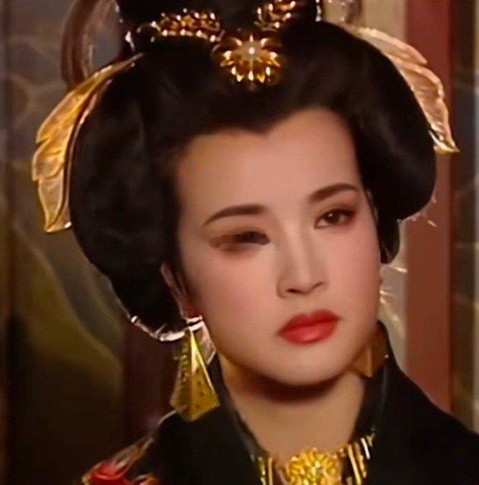 74岁刘晓庆的恋爱观点  庆奶奶的思想超前，是绝对的大女主，她是真的不辜负自己，