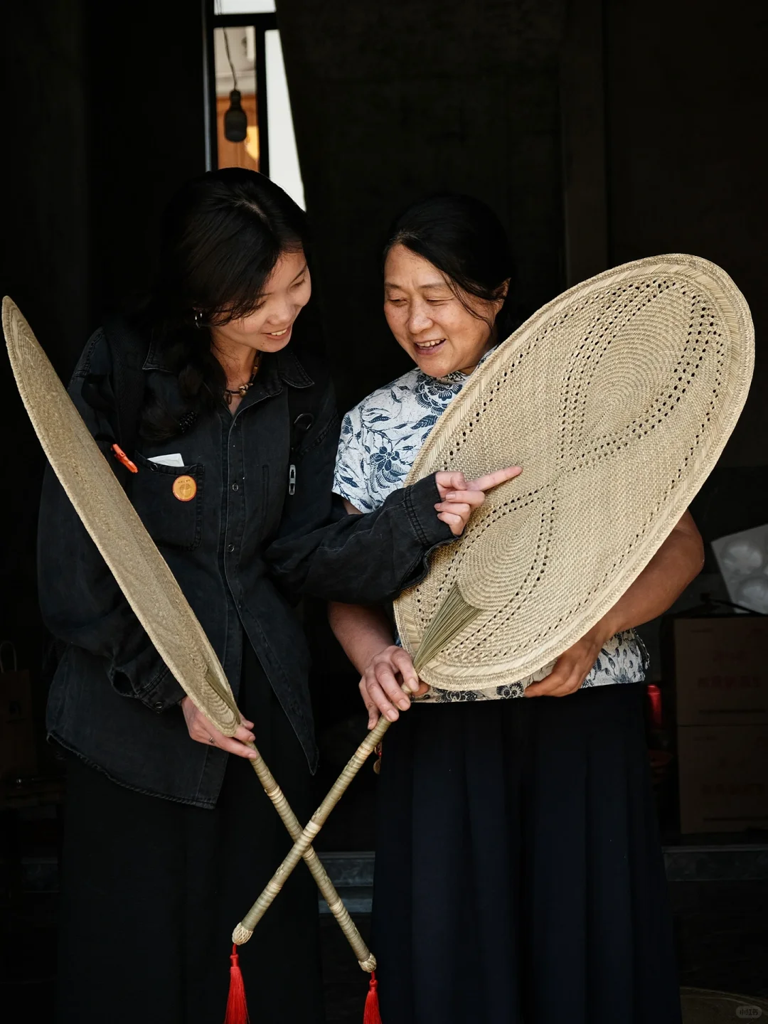 即将失传，一把扇子200根草