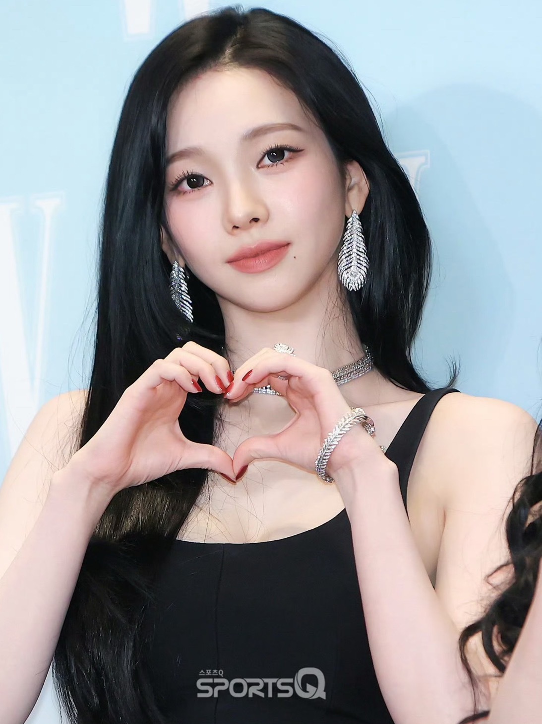 和交流到现在 谁 w//in 了？ 