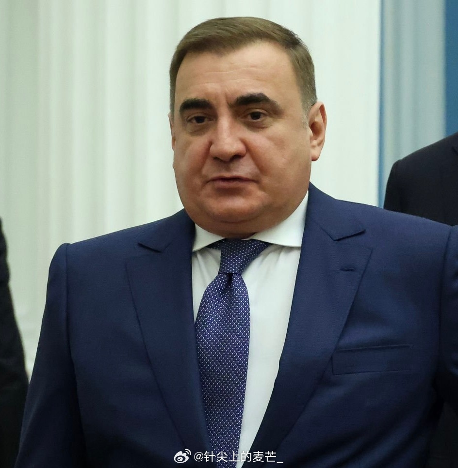 久明你的脖子呢… 