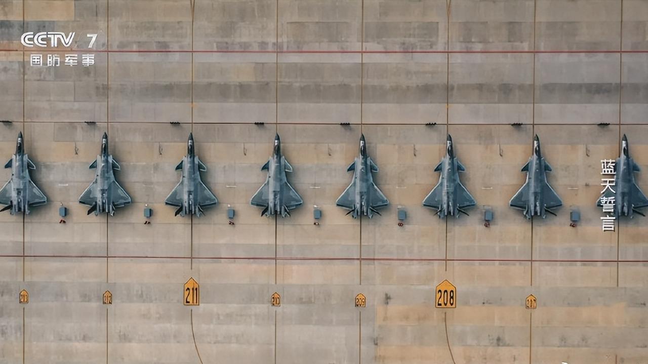 歼20列装数量突破300大关……

更让人兴奋的是，这些被称为