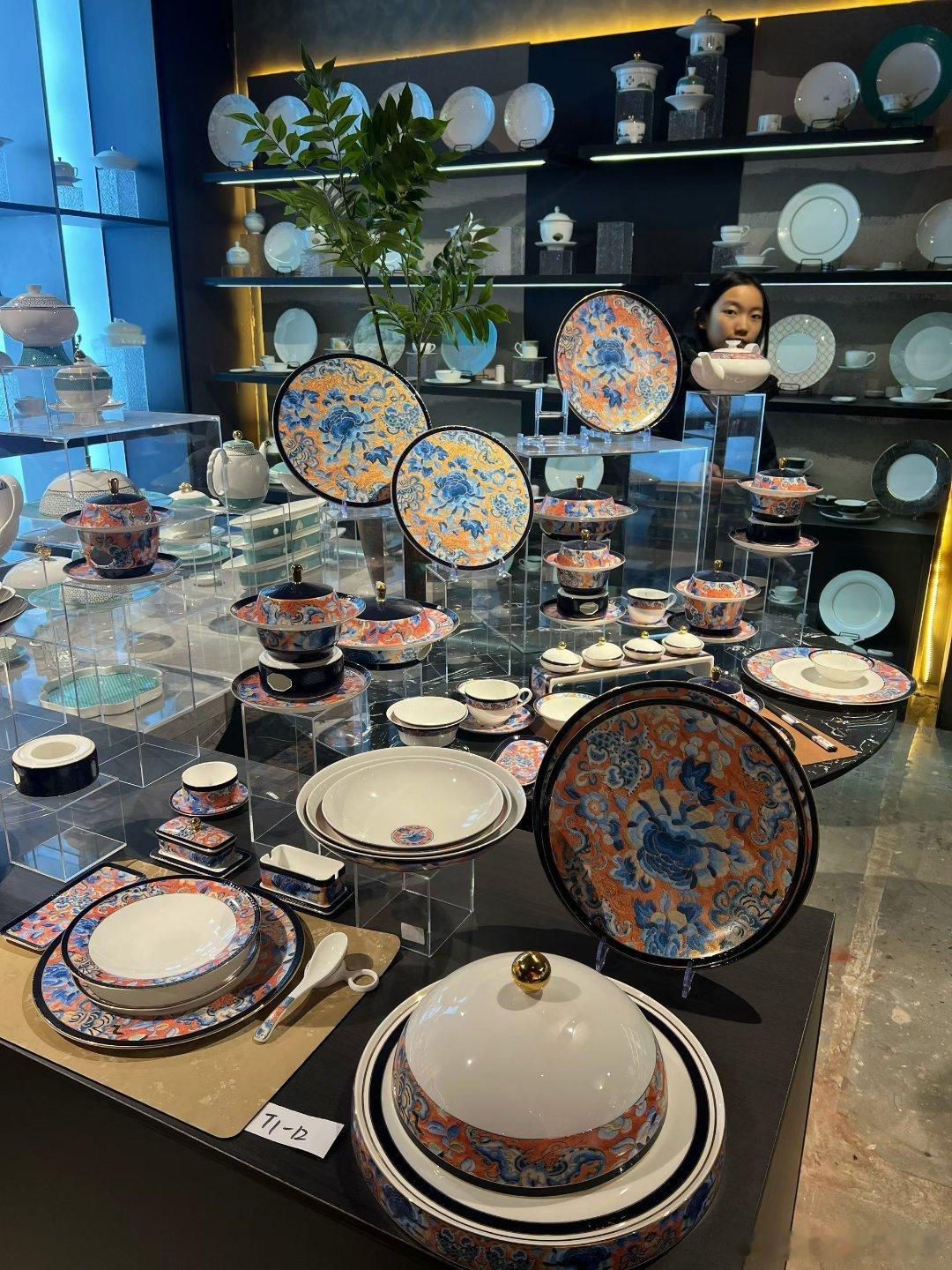 快过年了，又可以添点餐具了，都很漂亮啊 