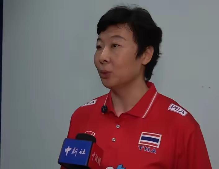 女排3战全胜：冯坤认为赵勇有 2 个“高明之处”

首先体现在进攻点多
赵勇主教