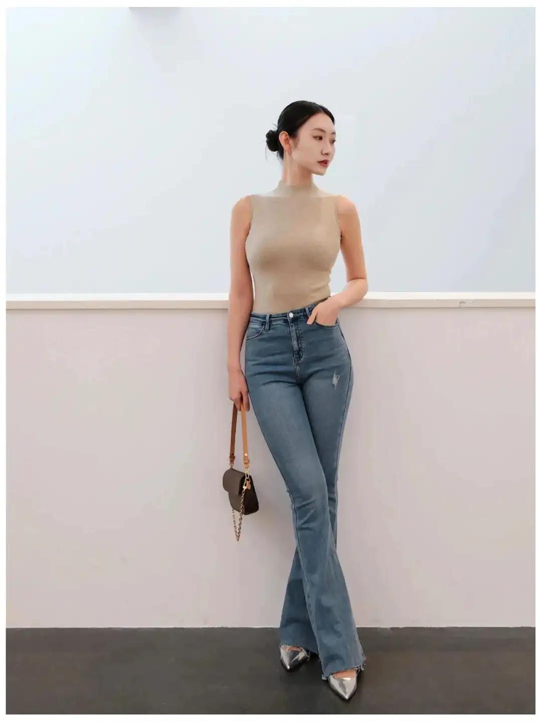 小区偶遇美女邻居，是真厉害👍🏻👍🏻