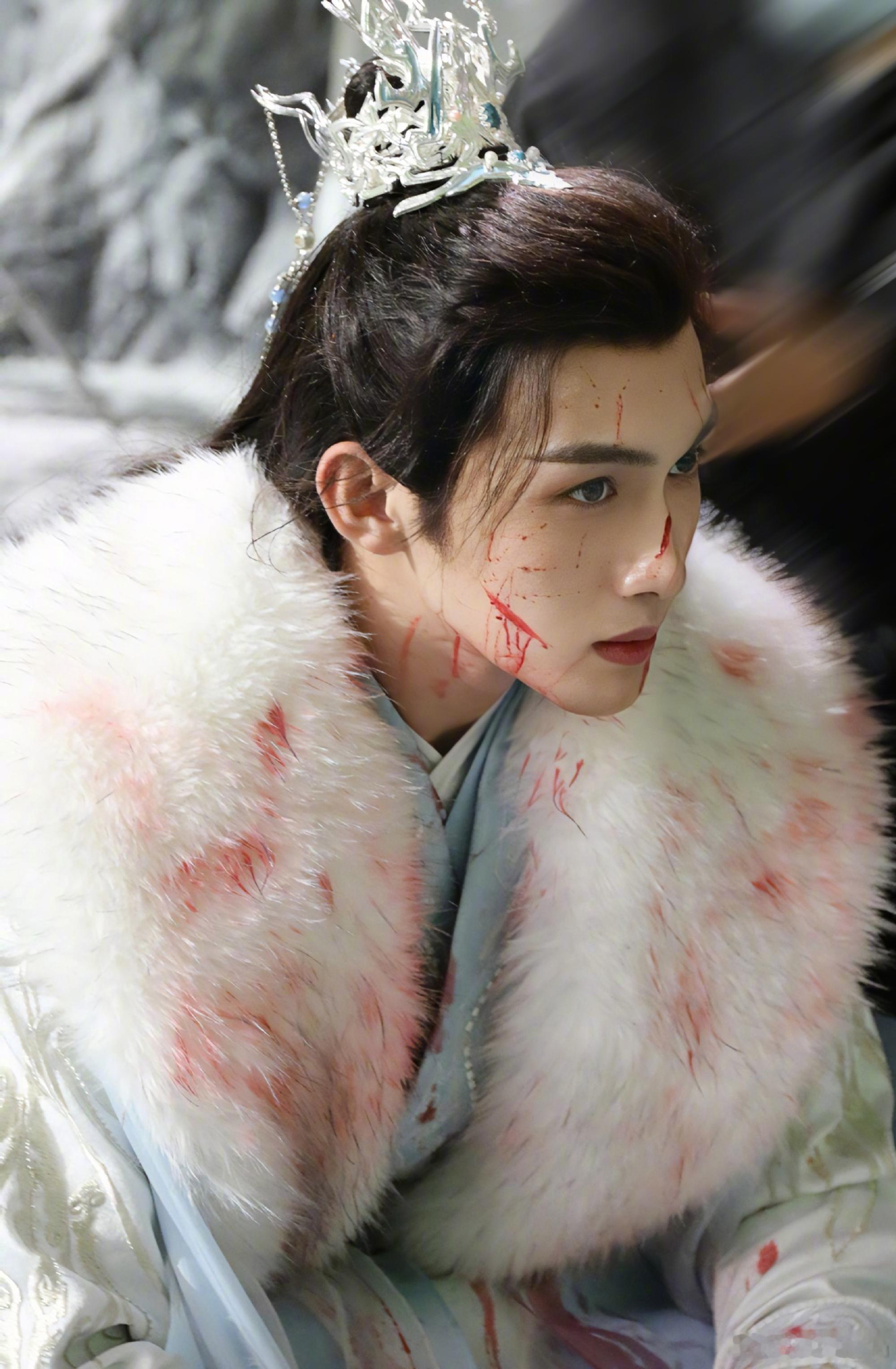 #张彬彬三年只拍一部古装剧# 诚邀全世界围观我家《千朵桃花一世开》杀青盛况！不仅