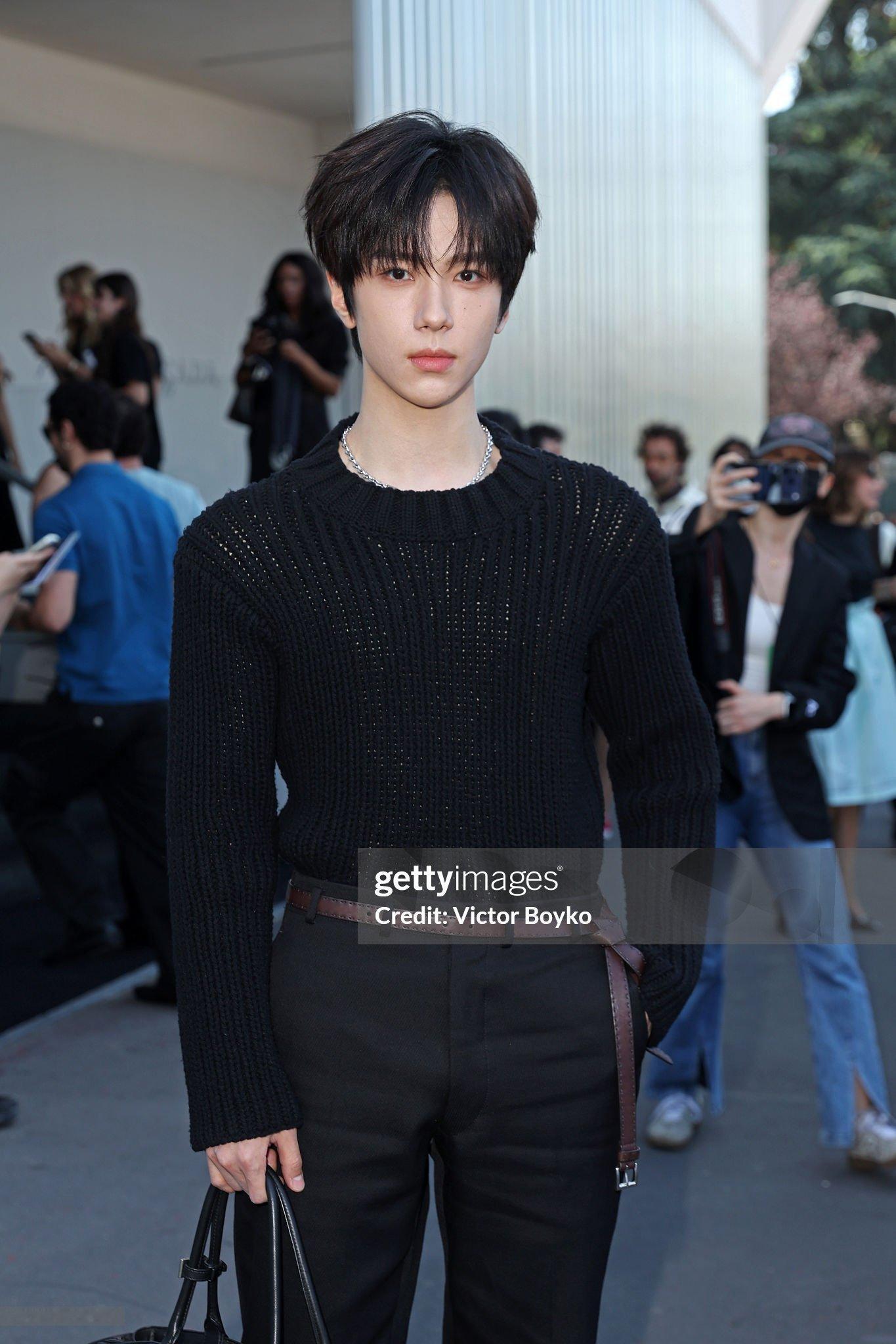 杨舒予、许光汉、余承恩出席PRADA 2027春夏男装大秀，来自中国面孔的三组亮